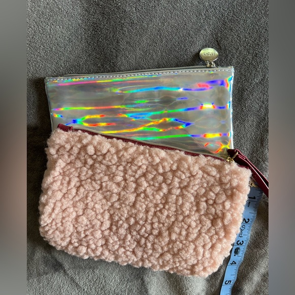 Cute Cosmetic/Travel Bundle - Picture 2 of 4